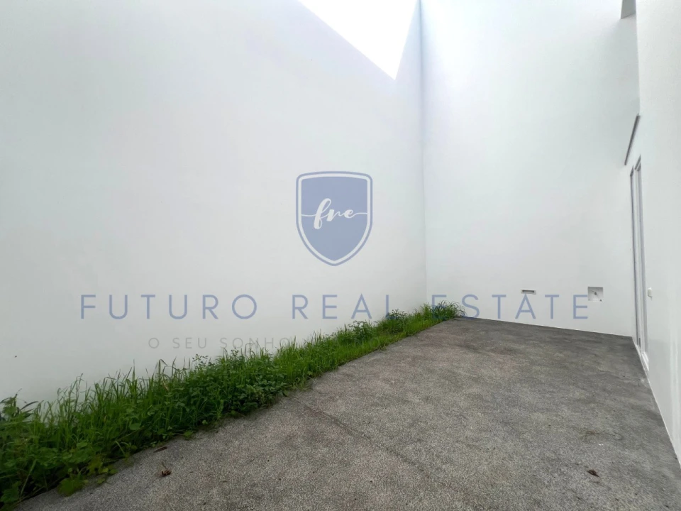 Moradia T4 para Venda em São Martinho Foto 49