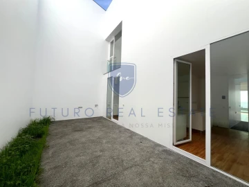 Moradia T4 para Venda em São Martinho
