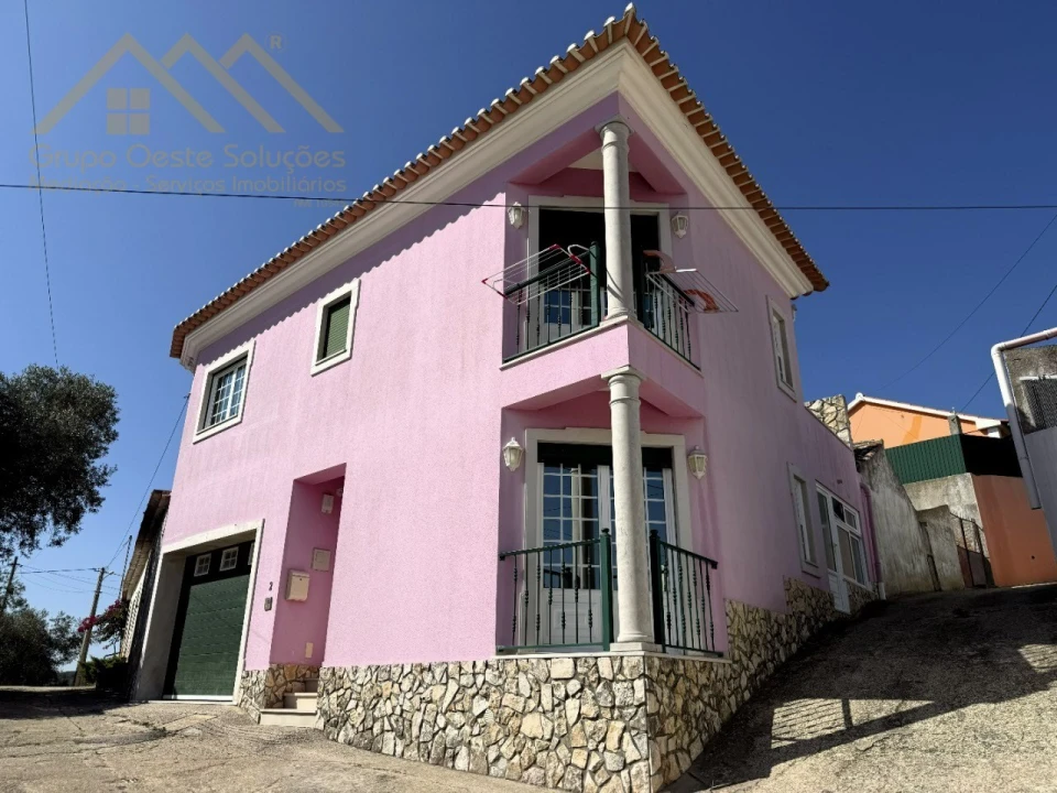 Moradia T3 para Venda em Santa Maria, São Pedro e Matacães Foto 1