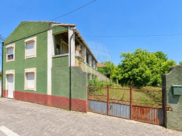 Moradia T4 para Venda em Avelãs de Caminho