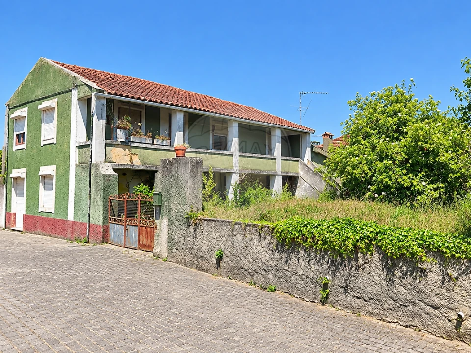 Moradia T4 para Venda em Avelãs de Caminho Foto 3