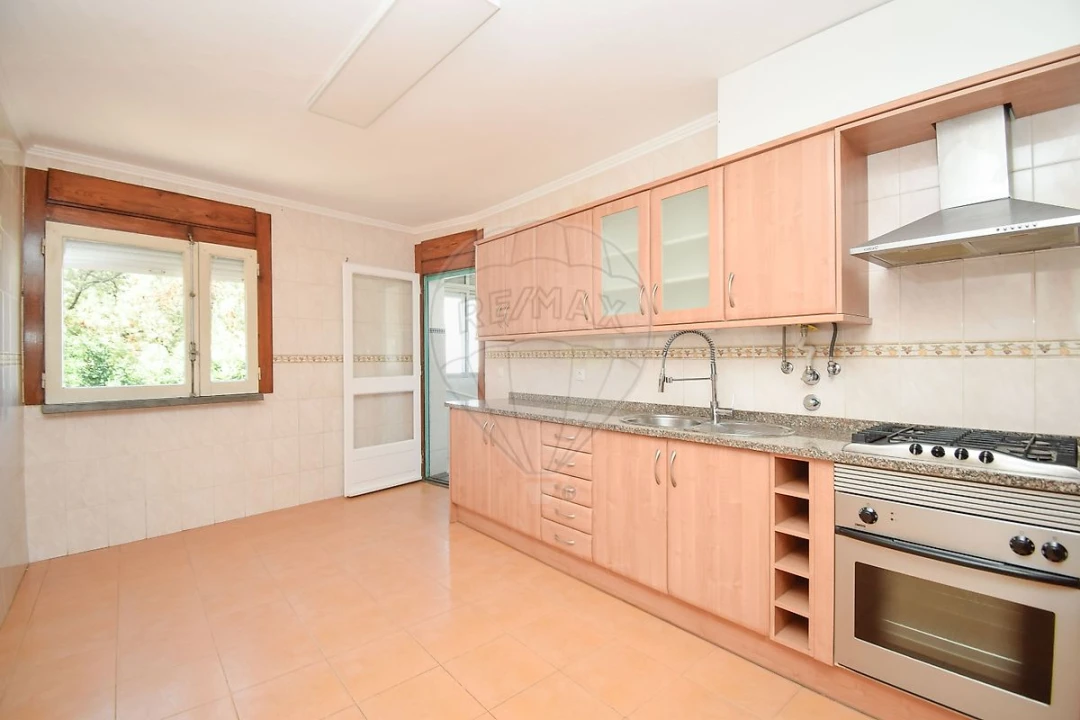 Apartamento T2 para Arrendamento em Olivais Foto 6