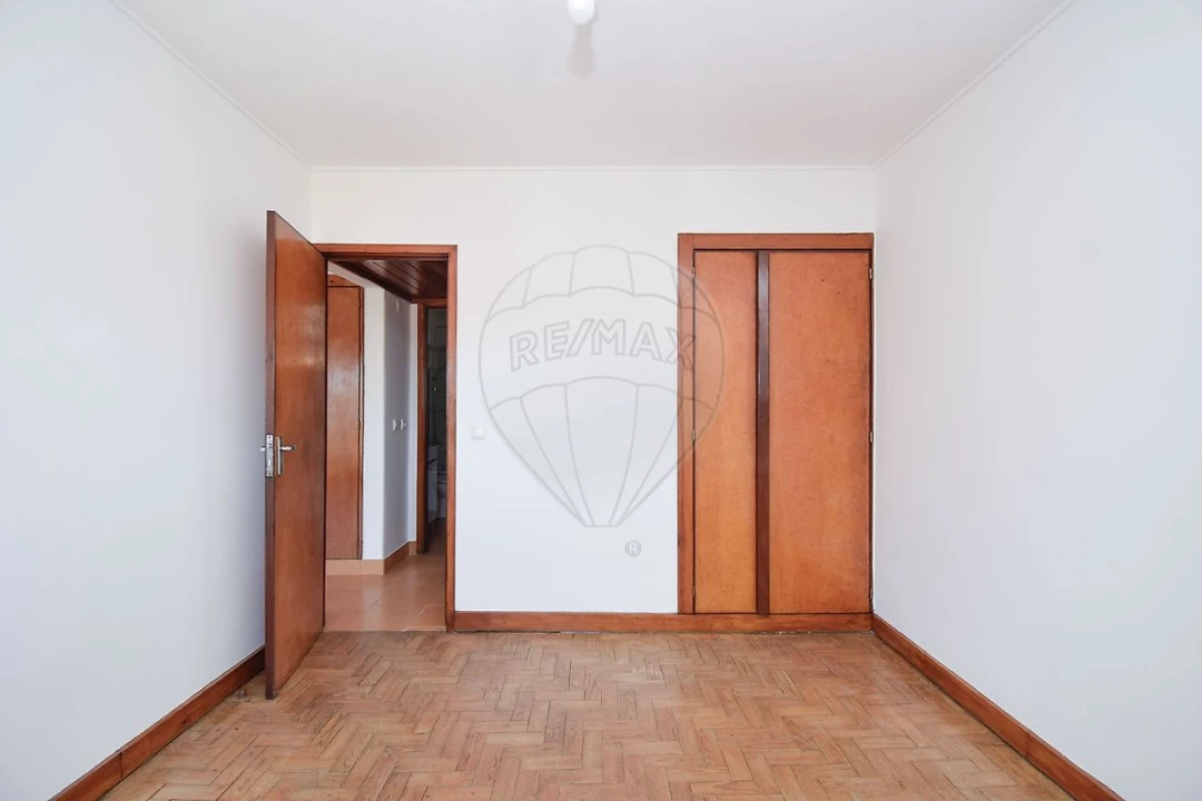 Apartamento T2 para Arrendamento em Olivais Foto 19