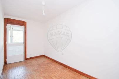 Apartamento T2 para Arrendamento em Olivais