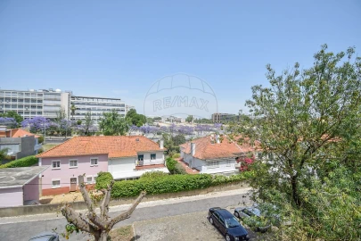 Apartamento T2 para Arrendamento em Olivais