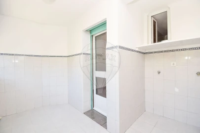 Apartamento T2 para Arrendamento em Olivais