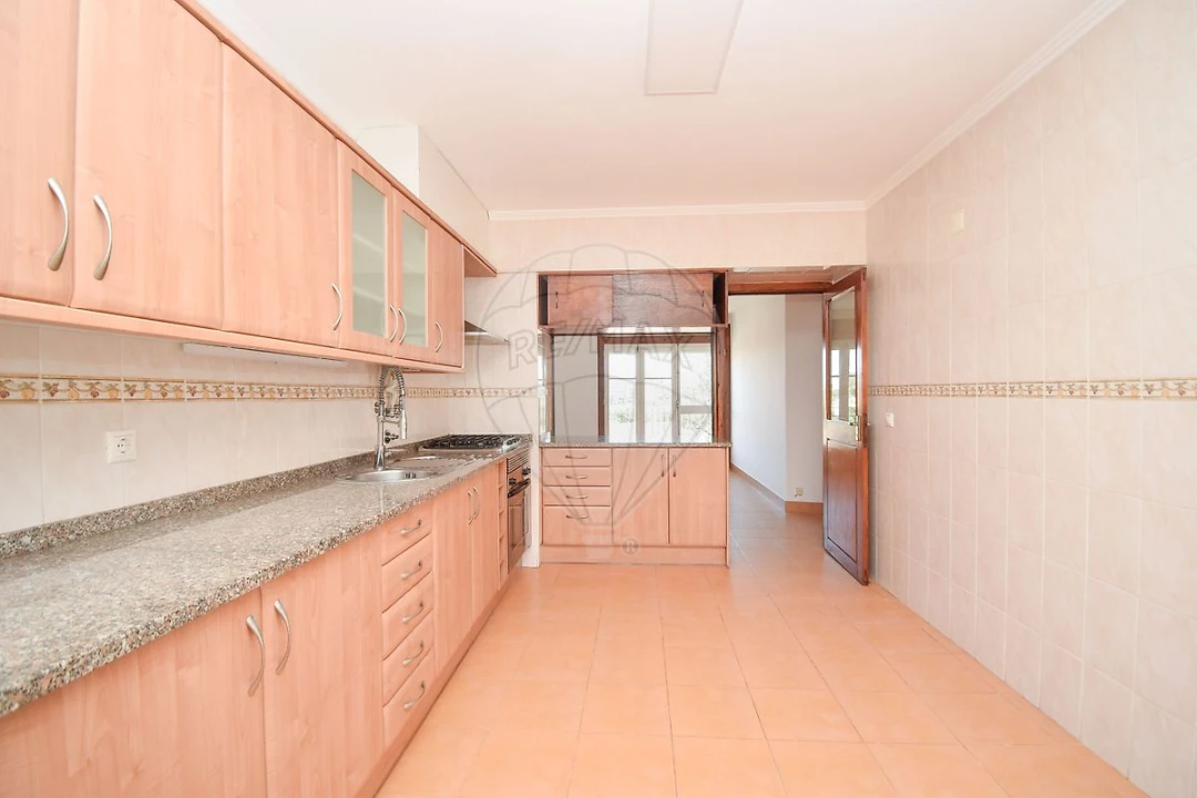 Apartamento T2 para Arrendamento em Olivais Foto 11