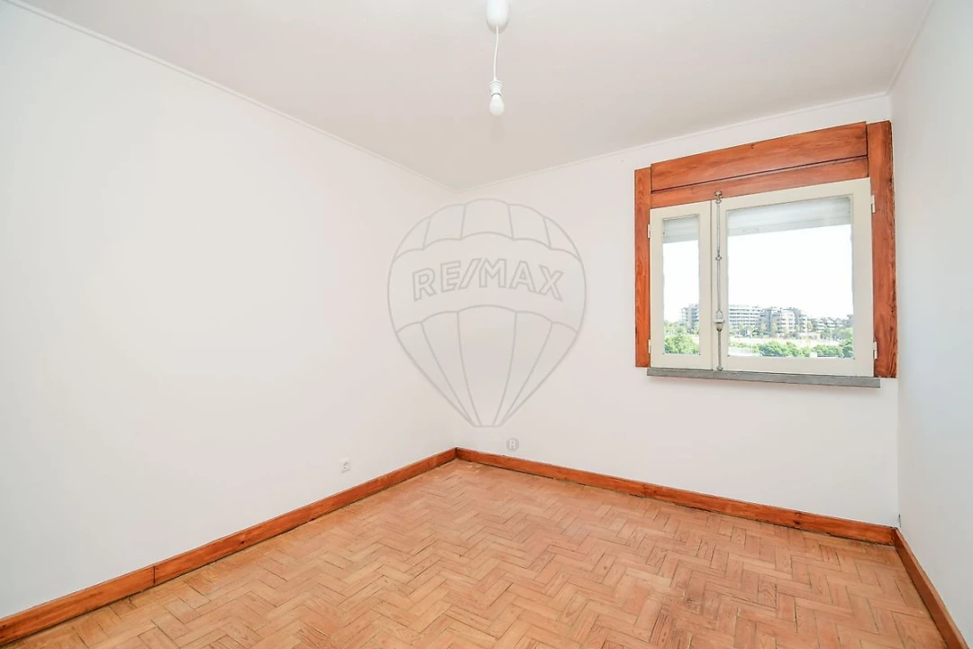 Apartamento T2 para Arrendamento em Olivais Foto 16
