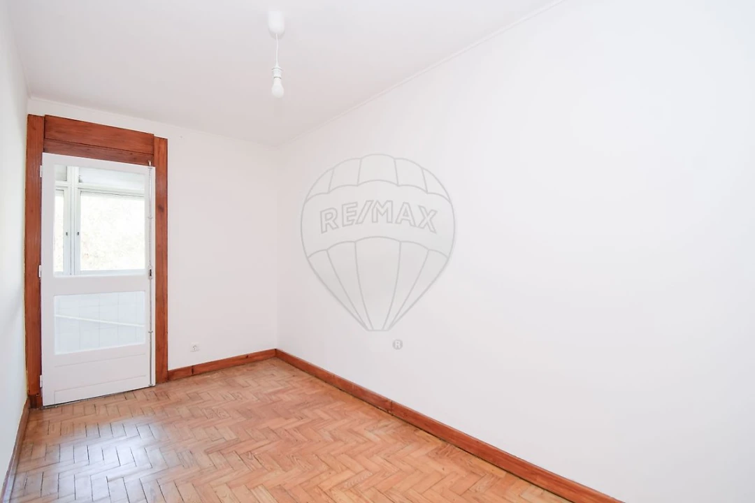 Apartamento T2 para Arrendamento em Olivais Foto 18