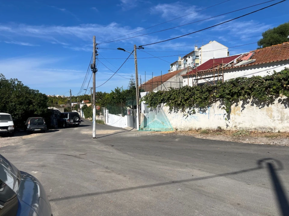 Moradia T1 para Arrendamento em Laranjeiro e Feijó Foto 22