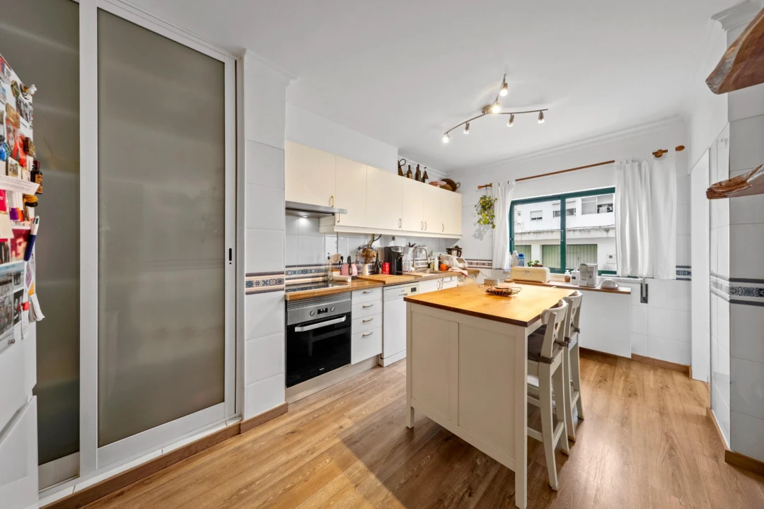 Apartamento T3 para Venda em Olhão Foto 5