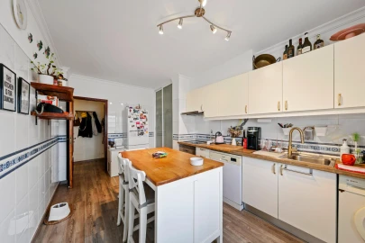 Apartamento T3 para Venda em Olhão