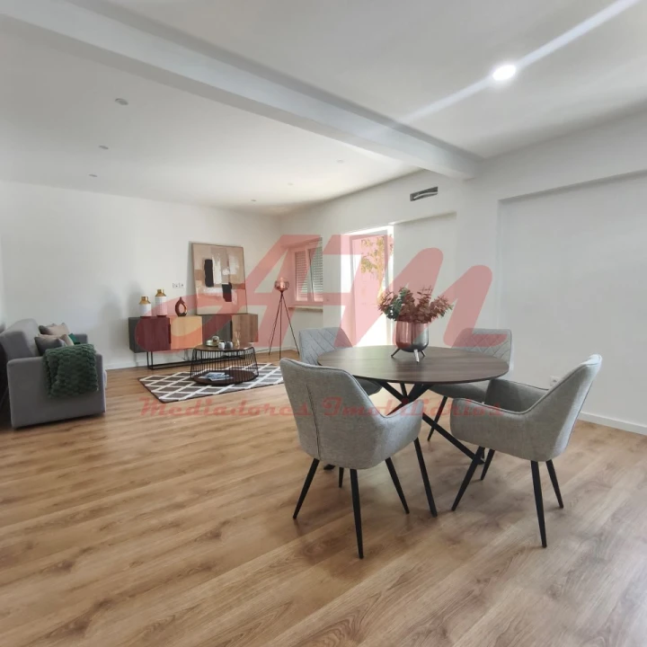 Apartamento T3 para Venda em Benfica Foto 12