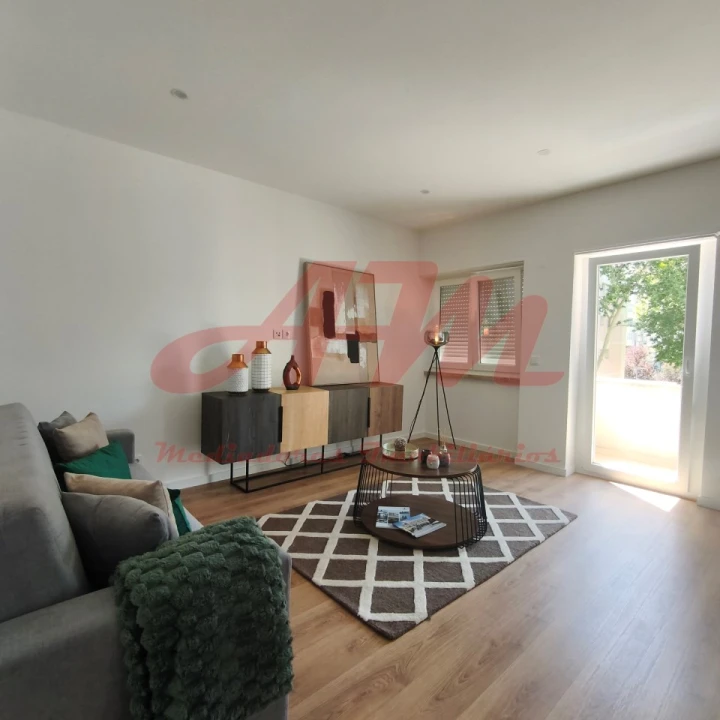 Apartamento T3 para Venda em Benfica Foto 6