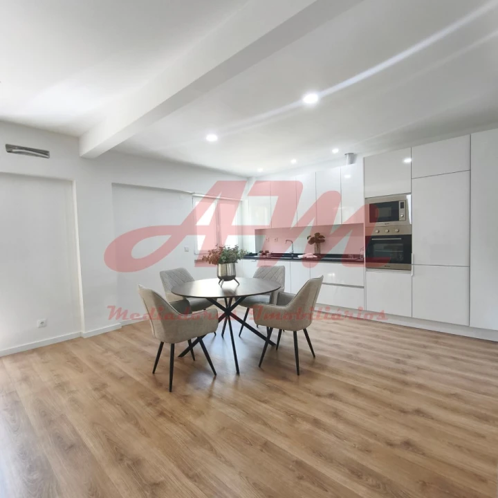 Apartamento T3 para Venda em Benfica Foto 8