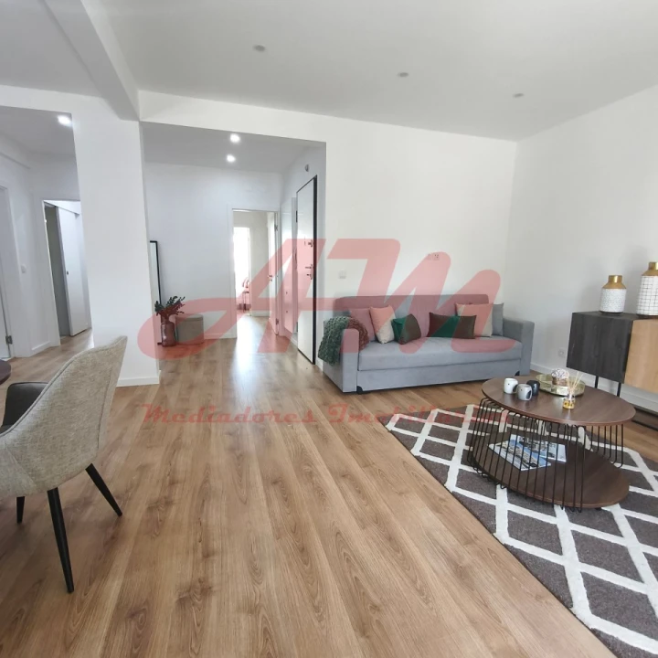 Apartamento T3 para Venda em Benfica Foto 14