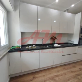 Apartamento T3 para Venda em Benfica