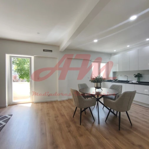 Apartamento T3 para Venda em Benfica Foto 9