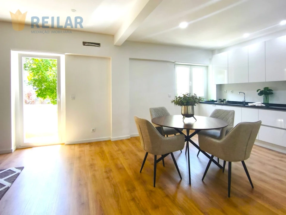 Apartamento T3 para Venda em Benfica Foto 1