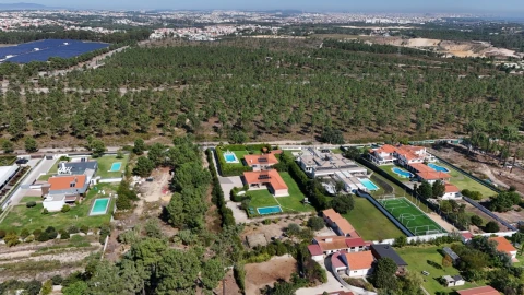 Moradia T4 para Venda em Corroios