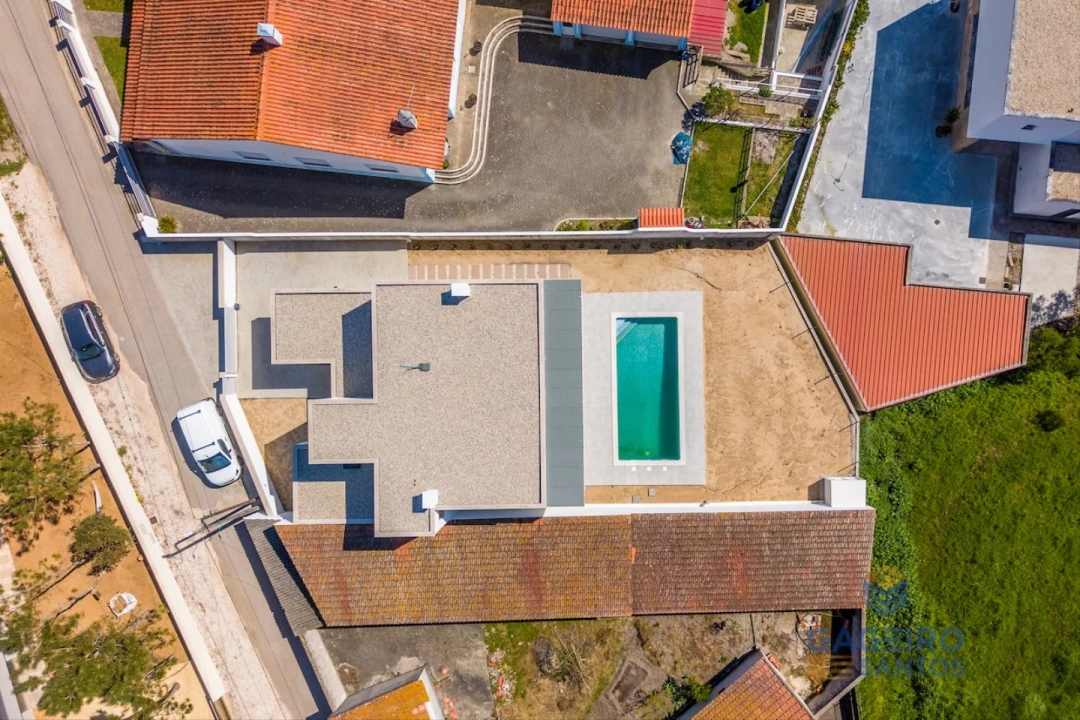 Moradia T4 para Venda em São Martinho do Porto Foto 13