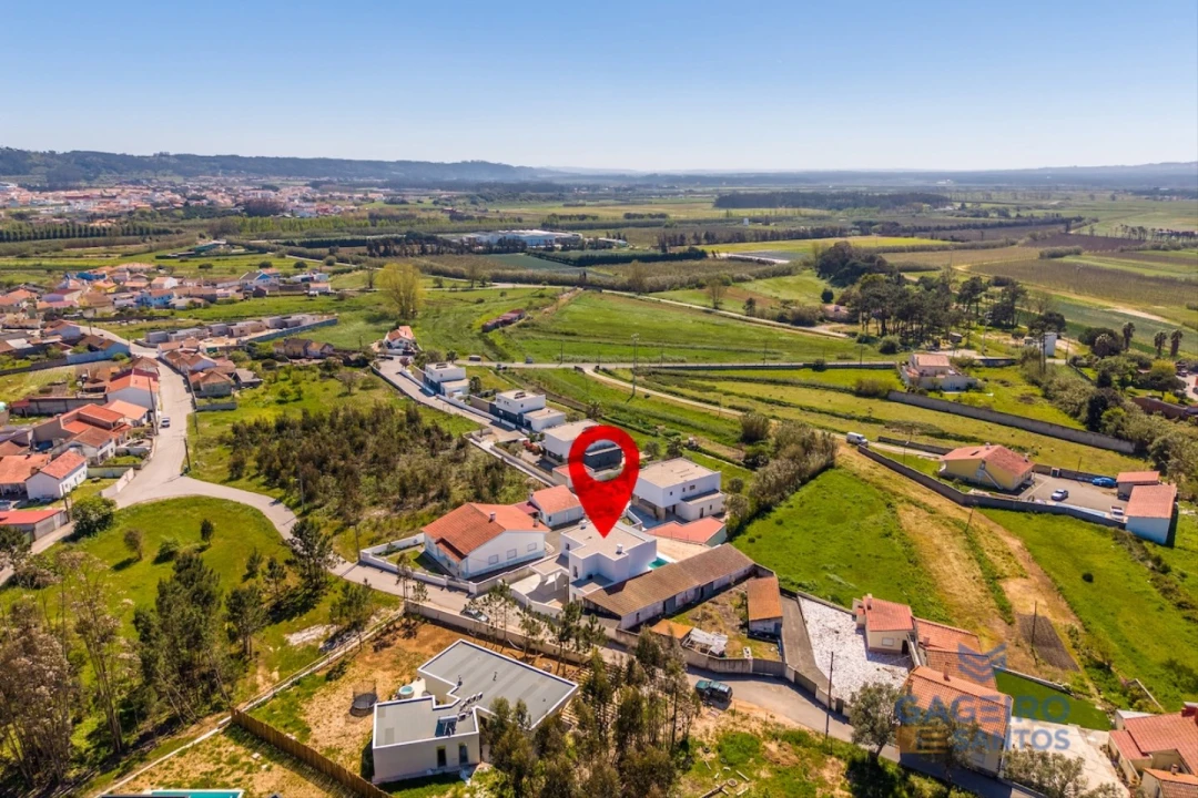 Moradia T4 para Venda em São Martinho do Porto Foto 64