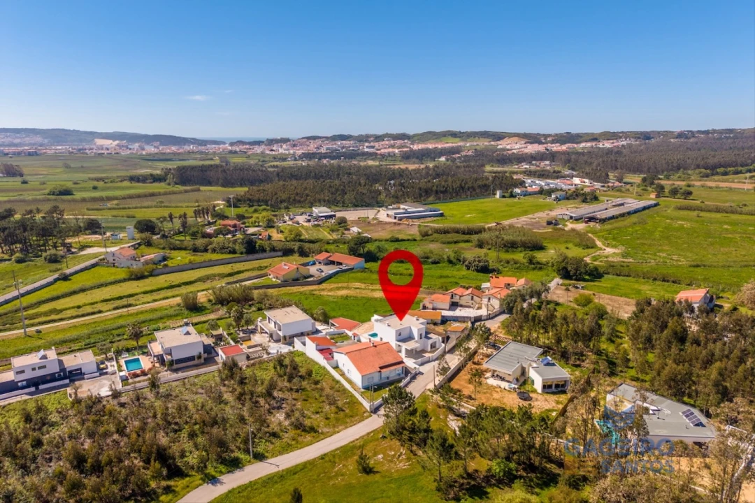 Moradia T4 para Venda em São Martinho do Porto Foto 65