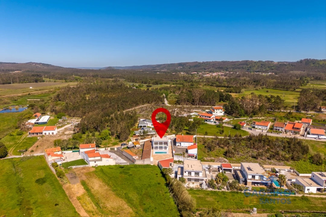 Moradia T4 para Venda em São Martinho do Porto Foto 67