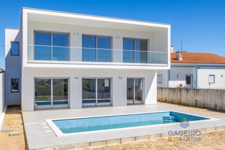 Moradia T4 para Venda em São Martinho do Porto Foto 4