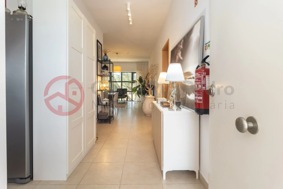 Apartamento T1 para Venda em Quinta do Anjo Foto 11