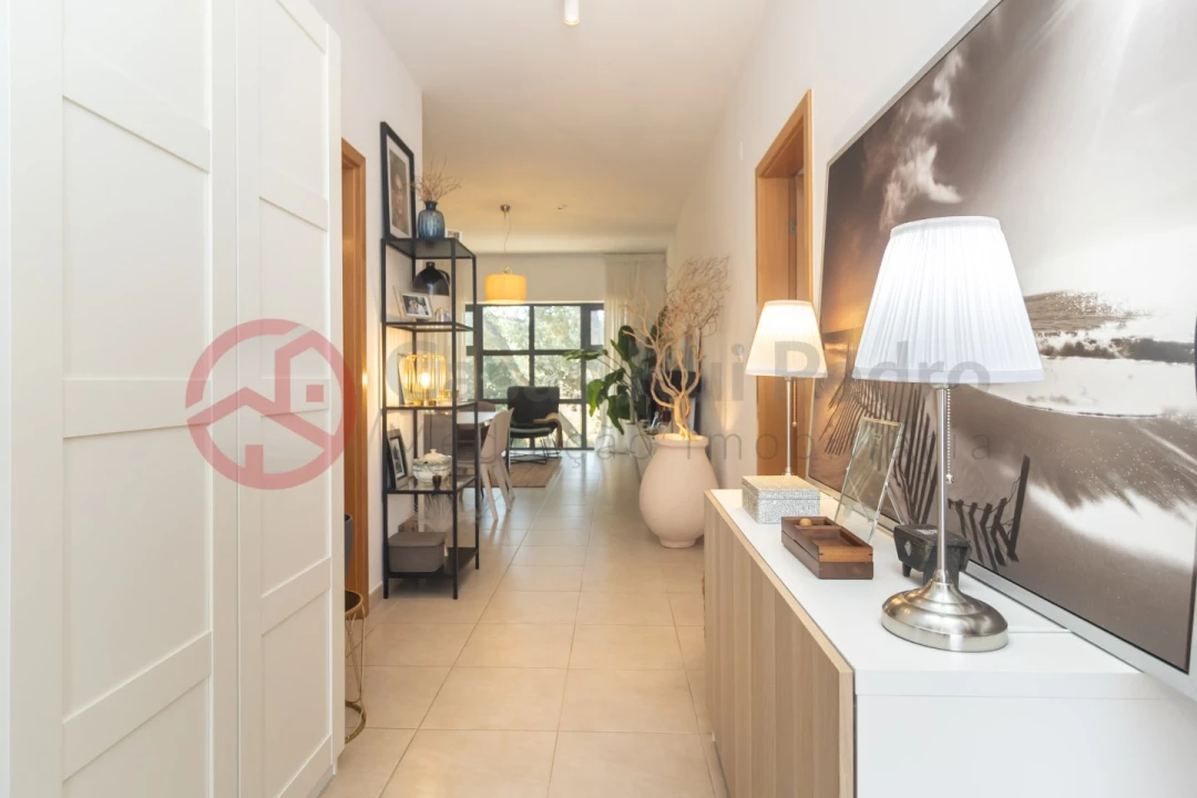 Apartamento T1 para Venda em Quinta do Anjo Foto 12
