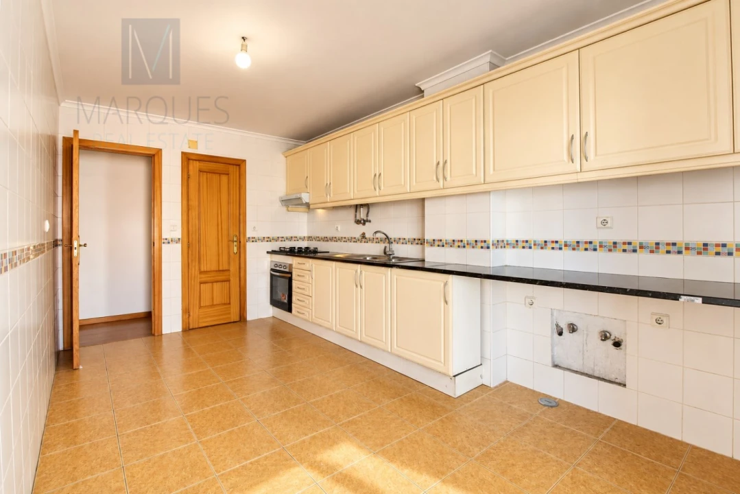 Apartamento T3 para Venda em Quinta do Anjo Foto 5