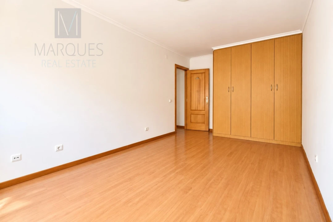 Apartamento T3 para Venda em Quinta do Anjo Foto 11