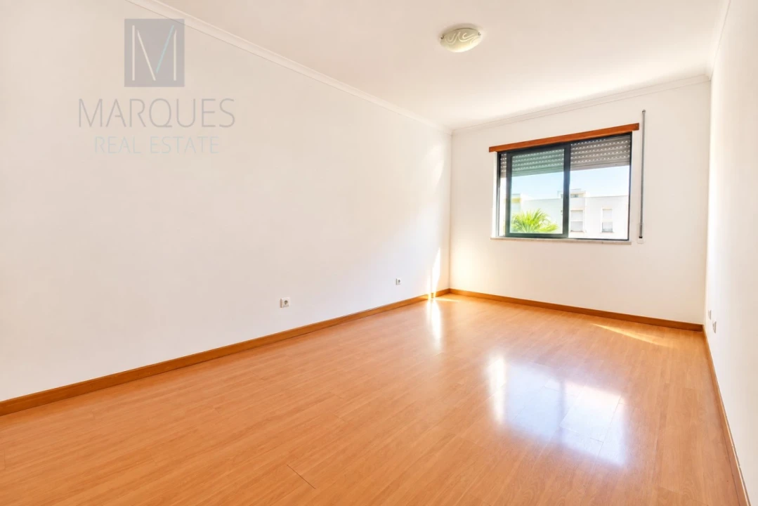 Apartamento T3 para Venda em Quinta do Anjo Foto 12