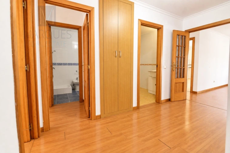 Apartamento T3 para Venda em Quinta do Anjo Foto 16