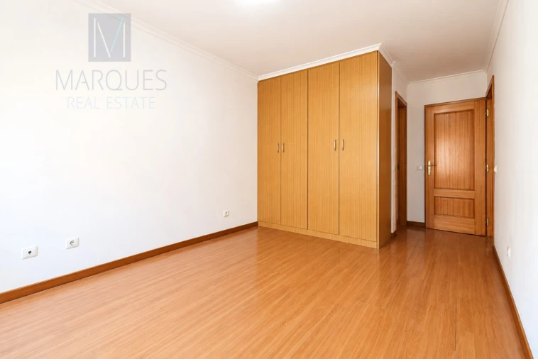 Apartamento T3 para Venda em Quinta do Anjo Foto 20