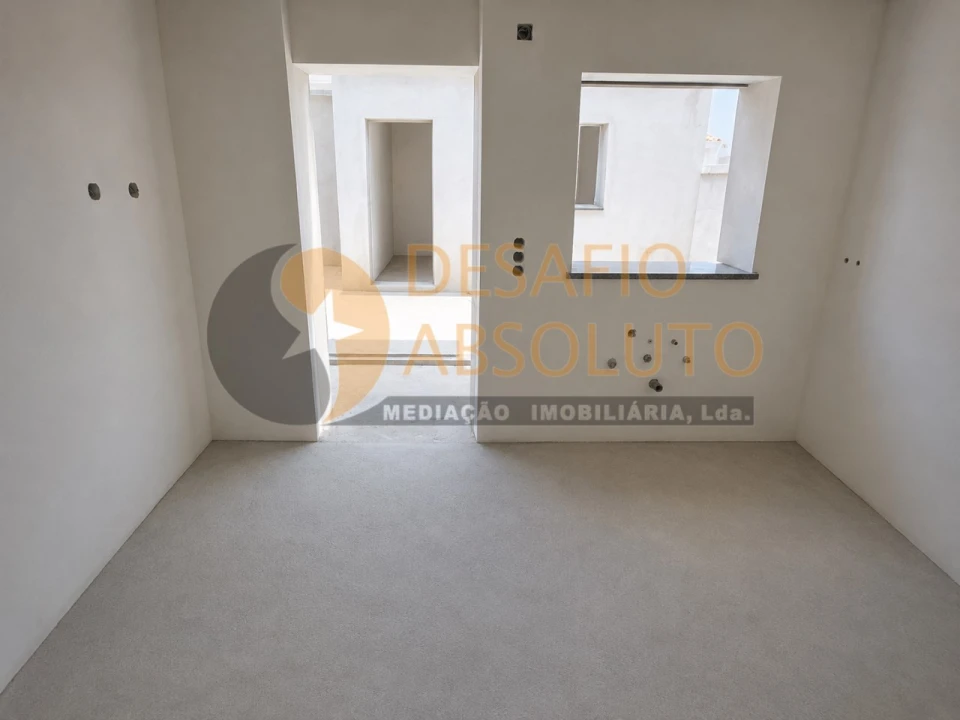 Moradia T4 para Venda em Seixal, Arrentela e Aldeia de Paio Pires Foto 4