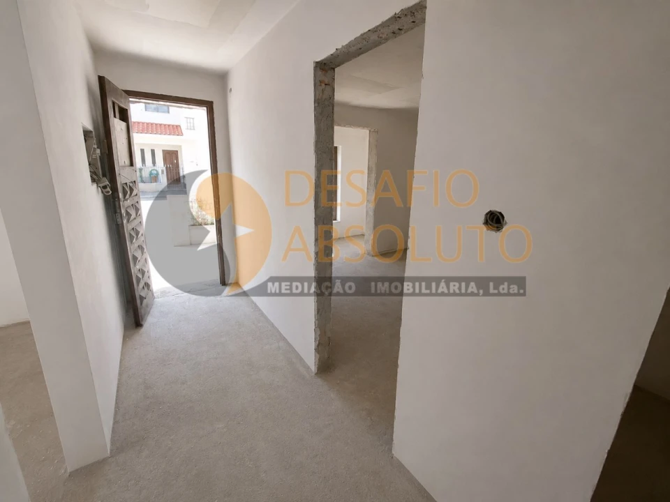 Moradia T4 para Venda em Seixal, Arrentela e Aldeia de Paio Pires Foto 3