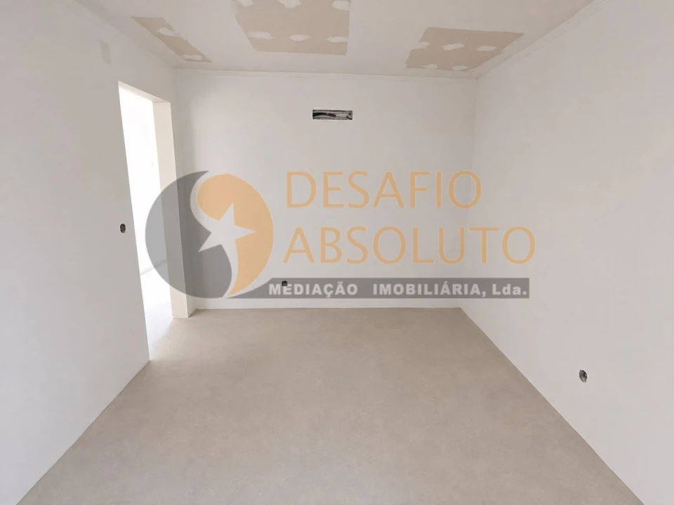 Moradia T4 para Venda em Seixal, Arrentela e Aldeia de Paio Pires Foto 9
