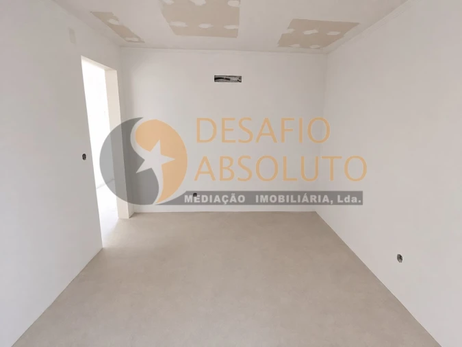 Moradia T4 para Venda em Seixal, Arrentela e Aldeia de Paio Pires Foto 9