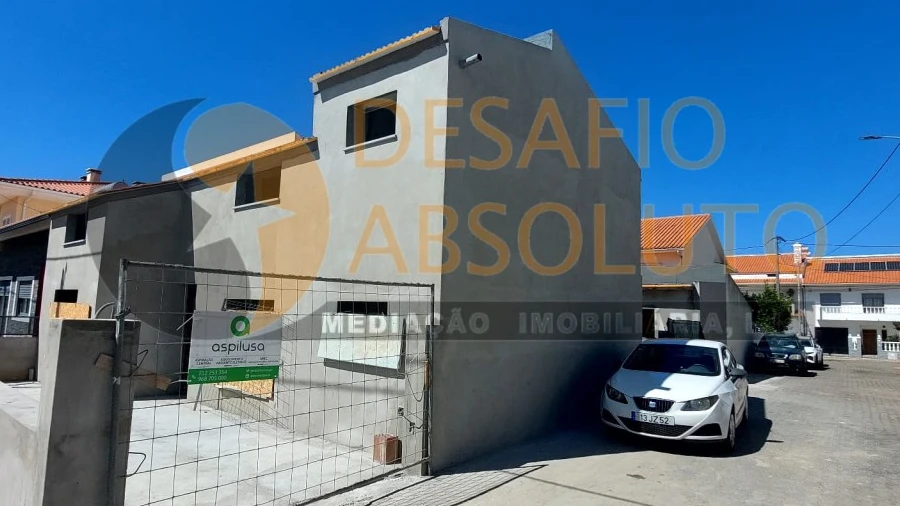 Moradia T4 para Venda em Seixal, Arrentela e Aldeia de Paio Pires