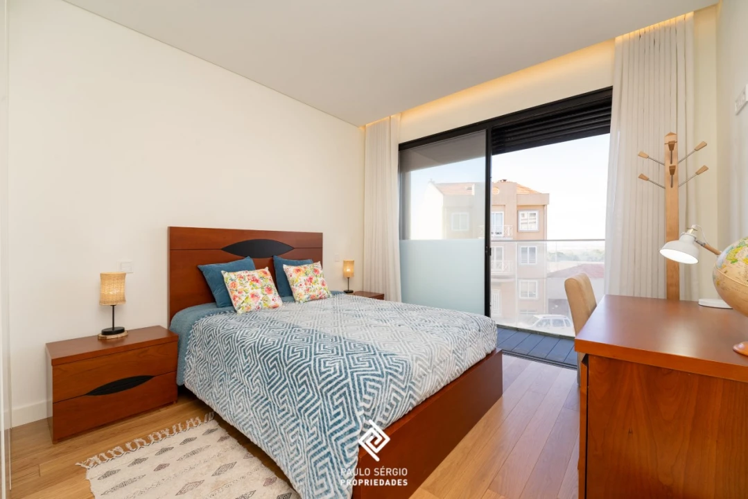 Apartamento T2 para Arrendamento em Espinho Foto 13
