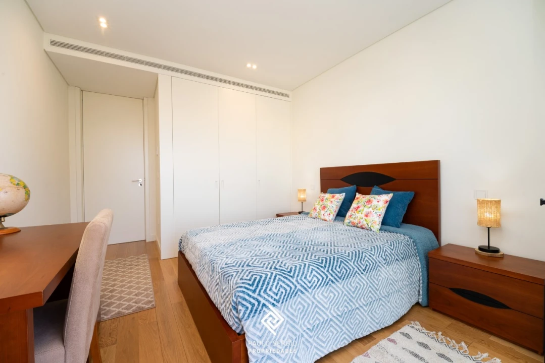 Apartamento T2 para Arrendamento em Espinho Foto 14