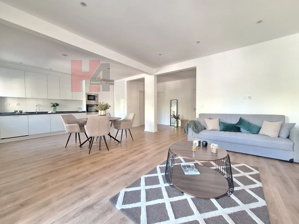 Apartamento T3 para Venda em Benfica Foto 2