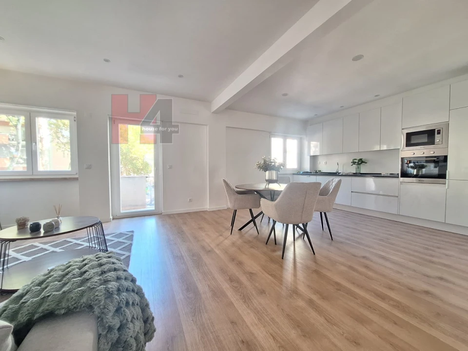 Apartamento T3 para Venda em Benfica Foto 3