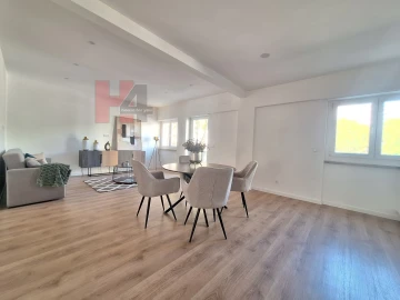 Apartamento T3 para Venda em Benfica