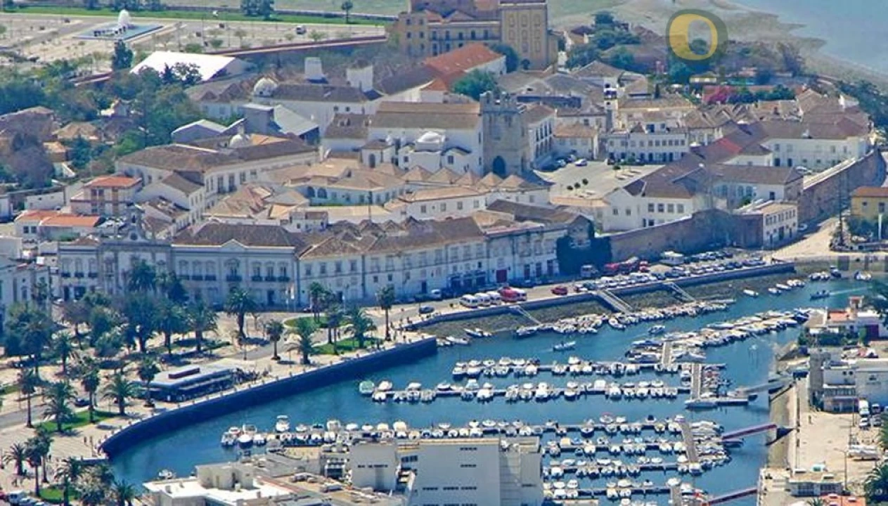 Escritório para Arrendamento em Faro (Sé e São Pedro) Foto 2