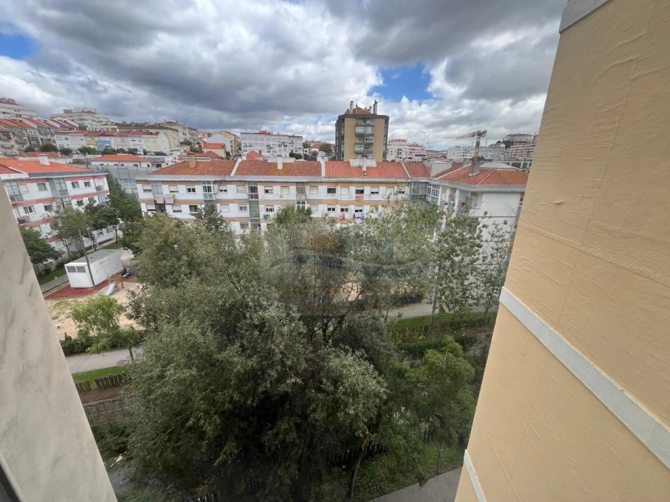 Apartamento T2 para Venda em Cacém e São Marcos Foto 2