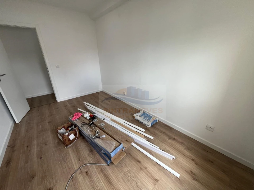 Apartamento T2 para Venda em Cacém e São Marcos Foto 8