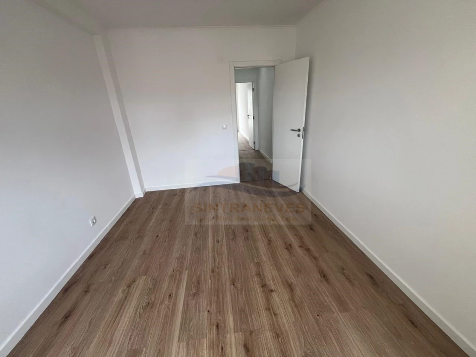 Apartamento T2 para Venda em Cacém e São Marcos Foto 11